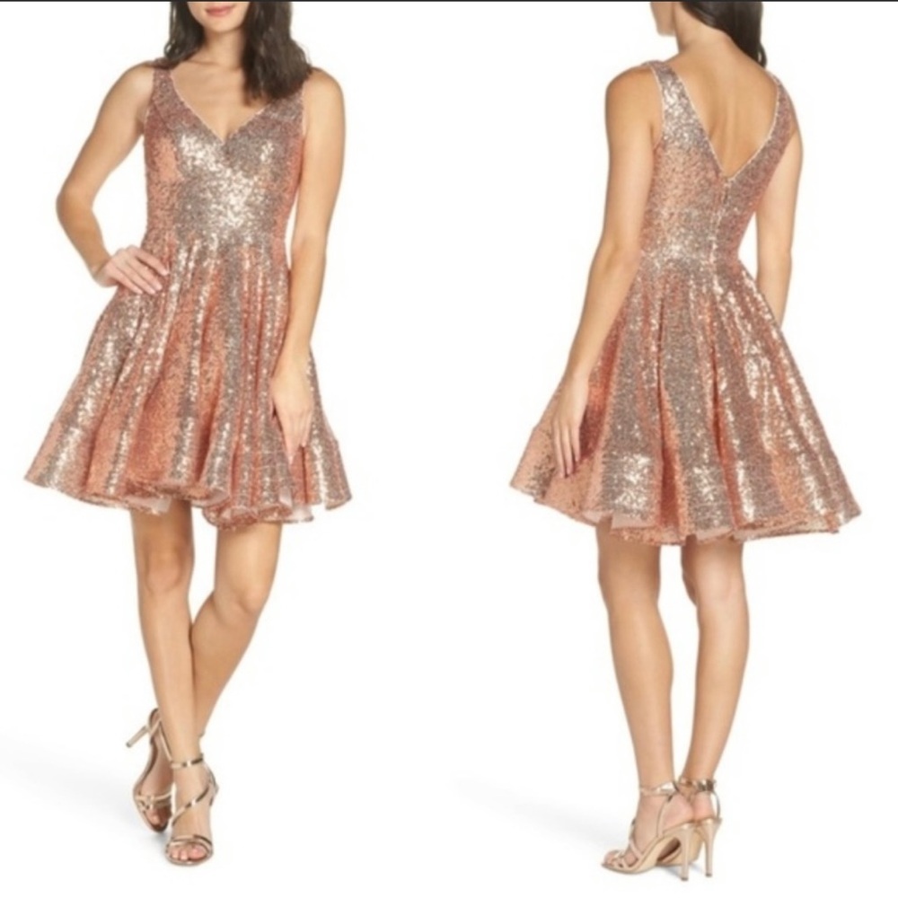 IEENA FOR MAC DUGGAL Double V-Neck Fit & Flare READ DESCRIPTION